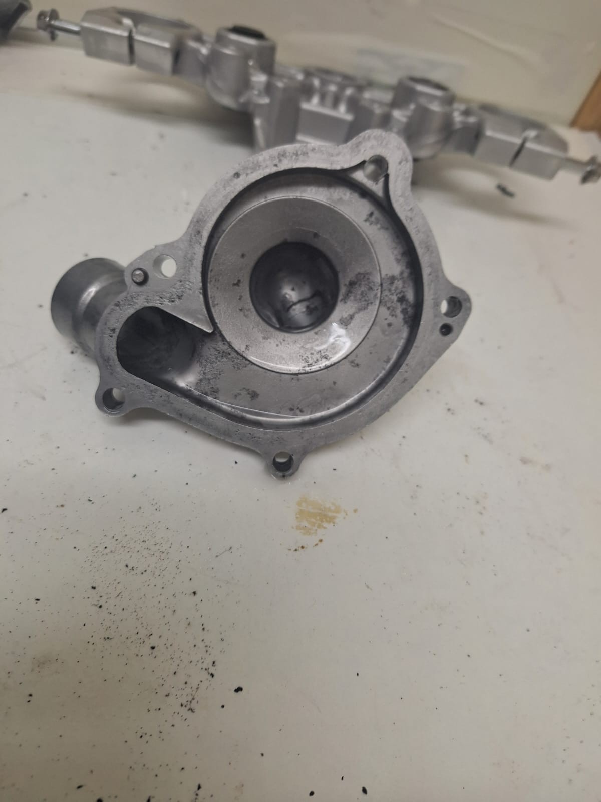 Vapour blasting service improving appearance of alloy parts